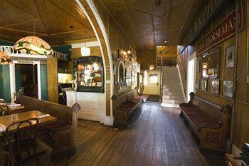 Rogues Harbor Inn Lansing Εξωτερικό φωτογραφία