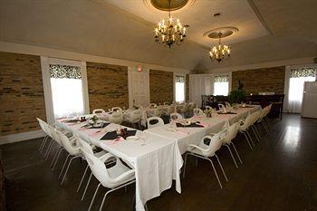 Rogues Harbor Inn Lansing Εξωτερικό φωτογραφία